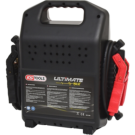 Schwarzes Starthilfegerät mit roter Klemme. Aufschrift „KS TOOLS ULTIMATE PULSE“.